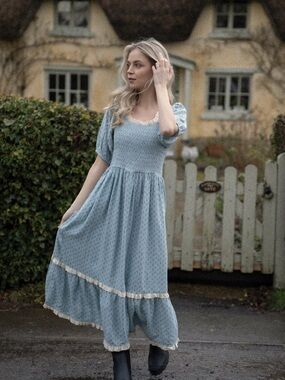 Medium little cottonwood linen blue bell Parker daffodil and daisies limited